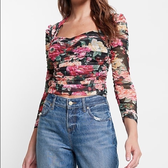 Body Contour Floral Mesh Cropped Top With Removable Cups - Picture 3 of 4